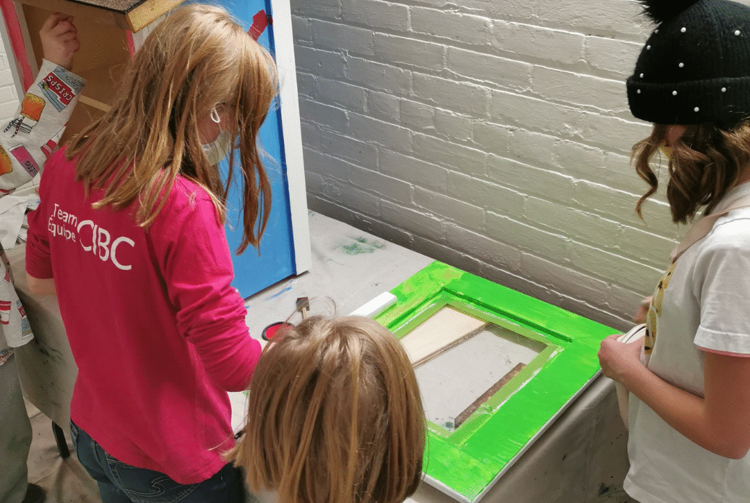 The Junior Youth decorate the Little Pantry